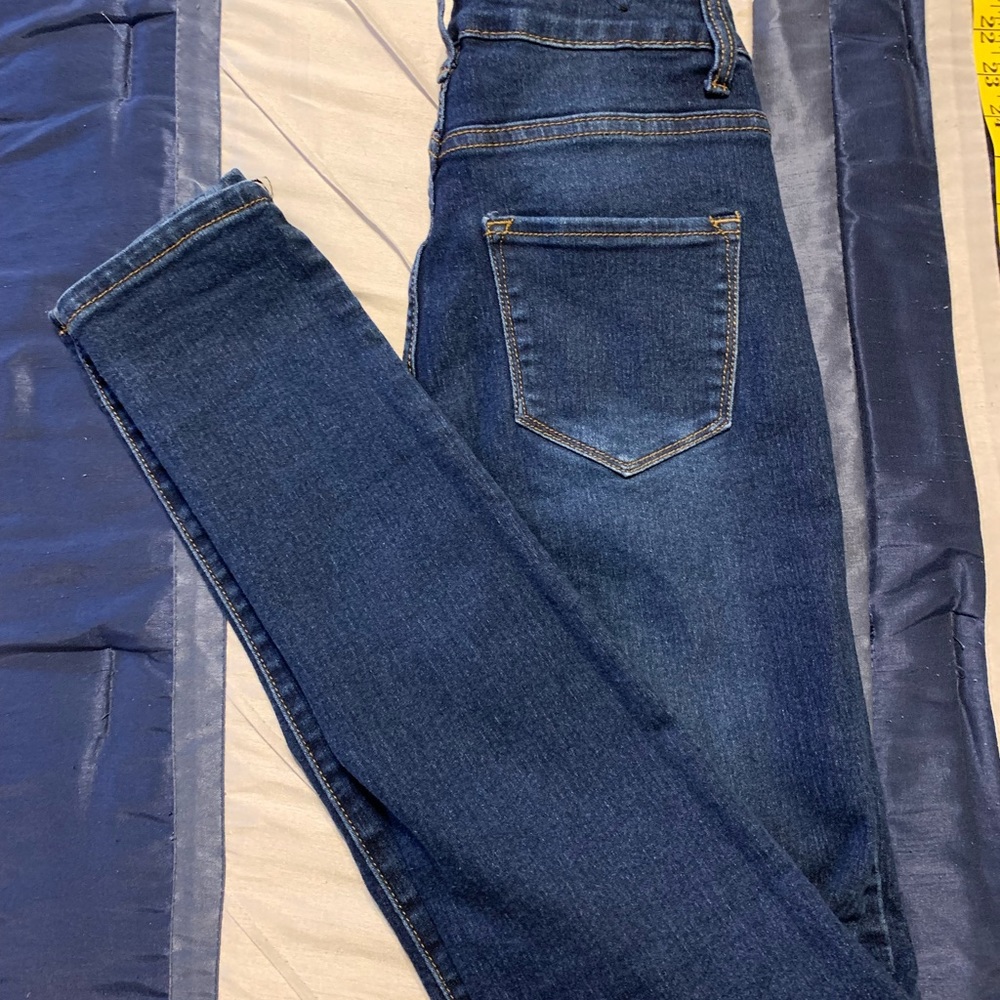 Super high wasted skinny jeans